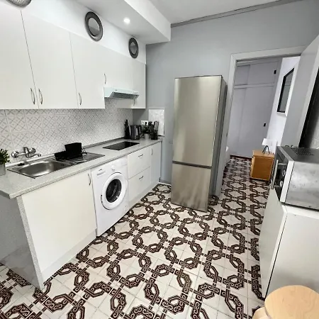 Mirror Apartment